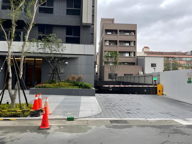 桃園區拍賣大樓-1