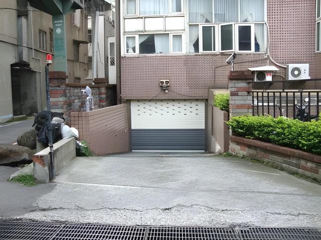 新北八里大樓法拍-1