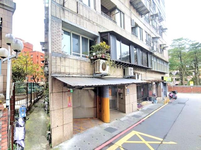 新北淡水法拍華廈-3
